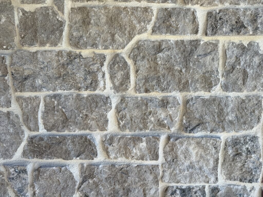 Southwest Gray Sawcut Natural Stone